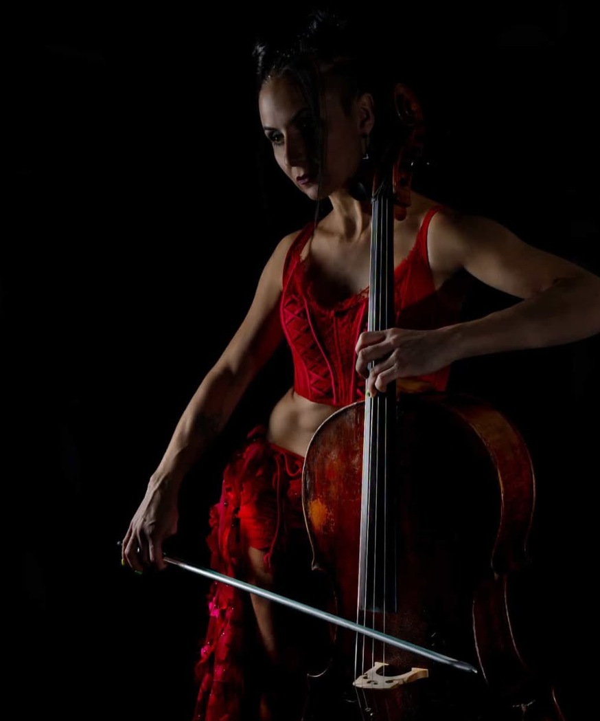 Elena Bosworth — Elenka Cello